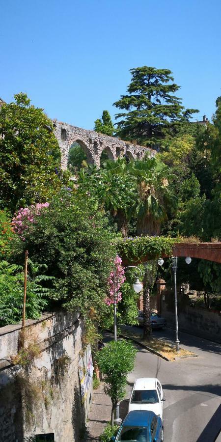 Casa Vacanze Archi Medievali ساليرنو المظهر الخارجي الصورة